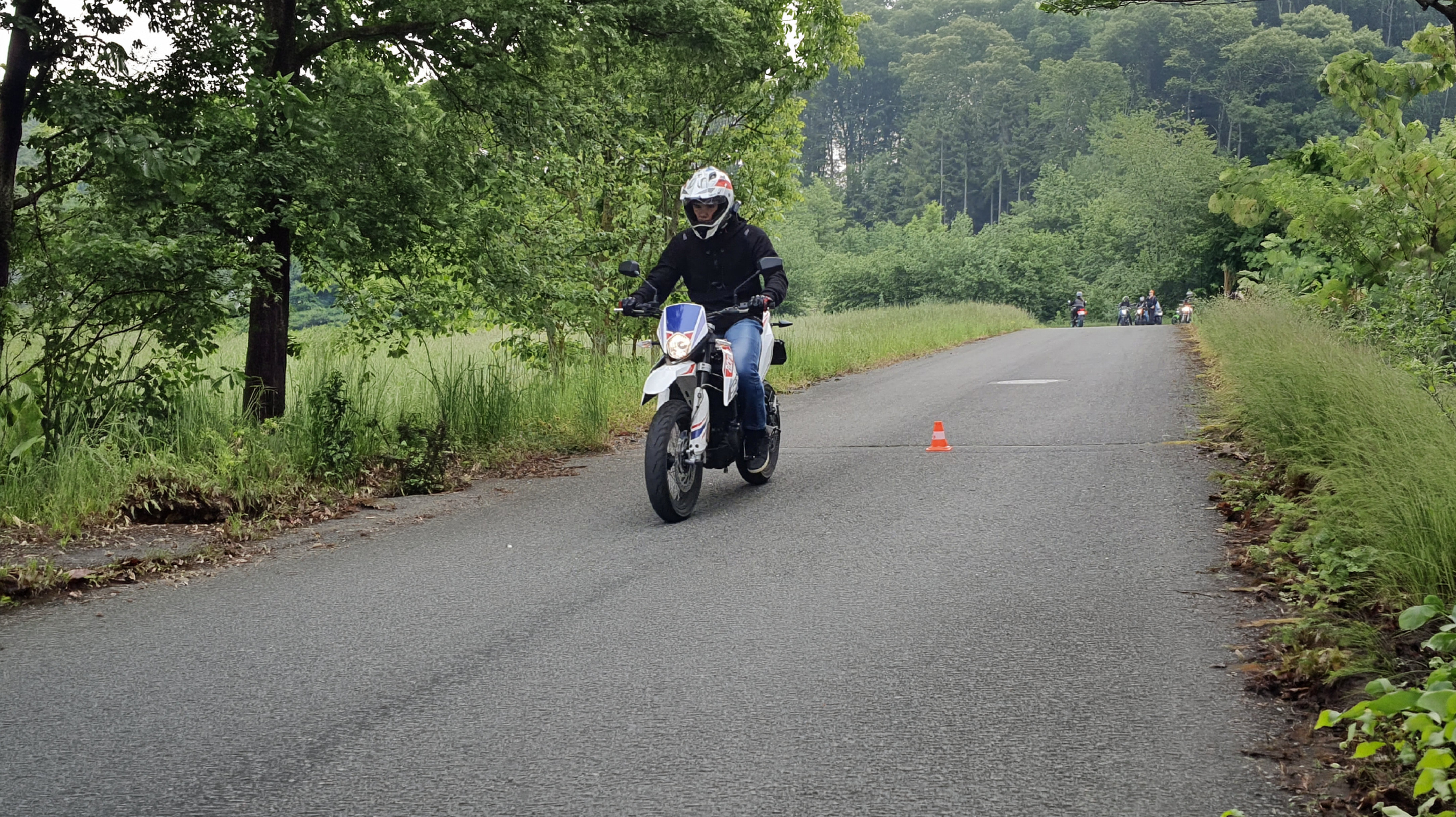 5_Swissmoto_Slider_JourneeL.png