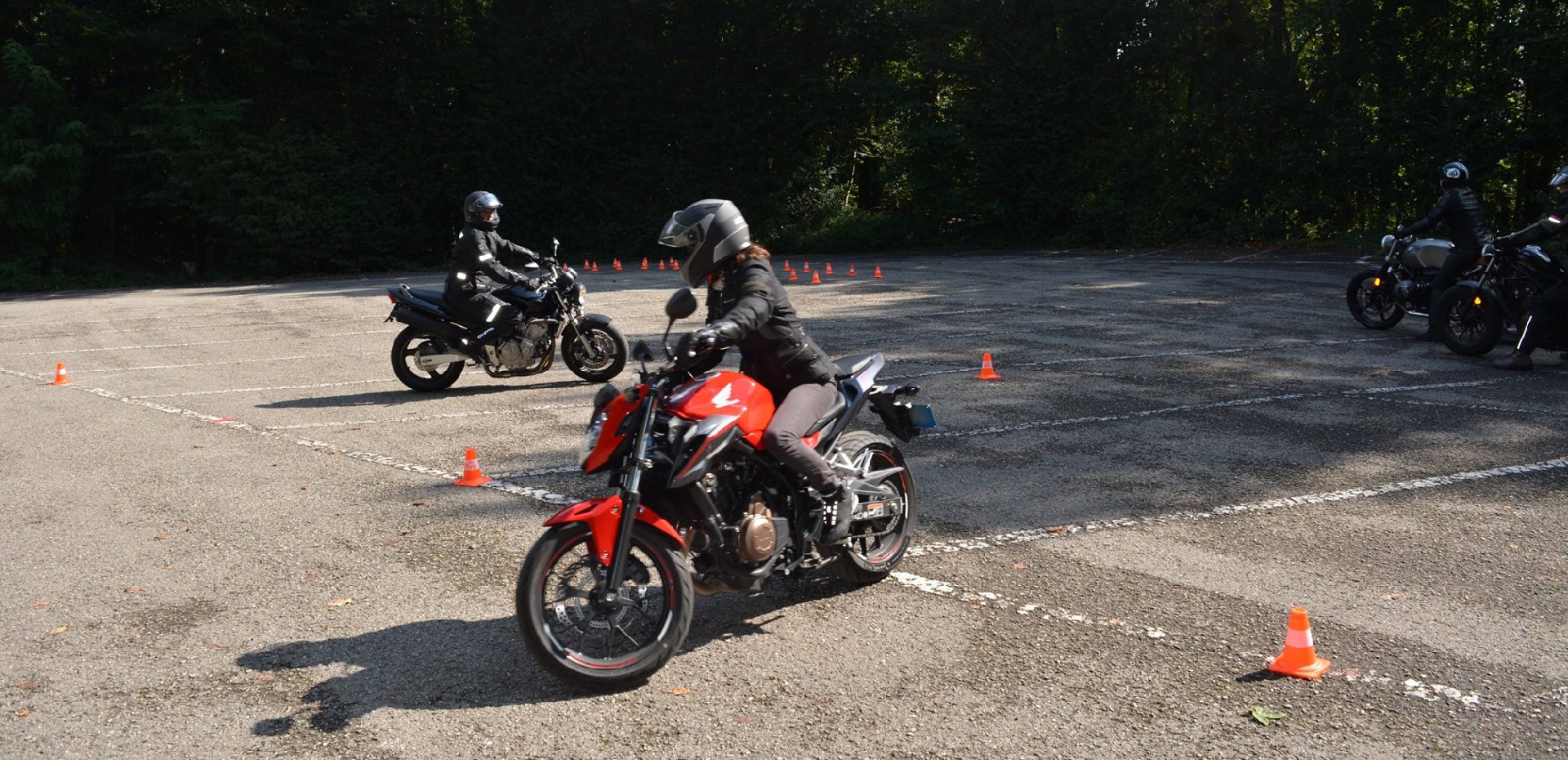 Entraînements aux cônes & coaching sur route